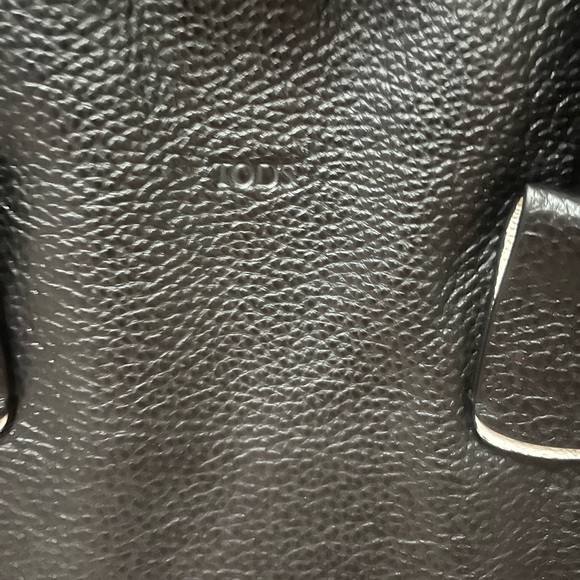 Authentic Tods tote 👜 with expandable storage soft pebbled leather durable - Picture 3 of 13